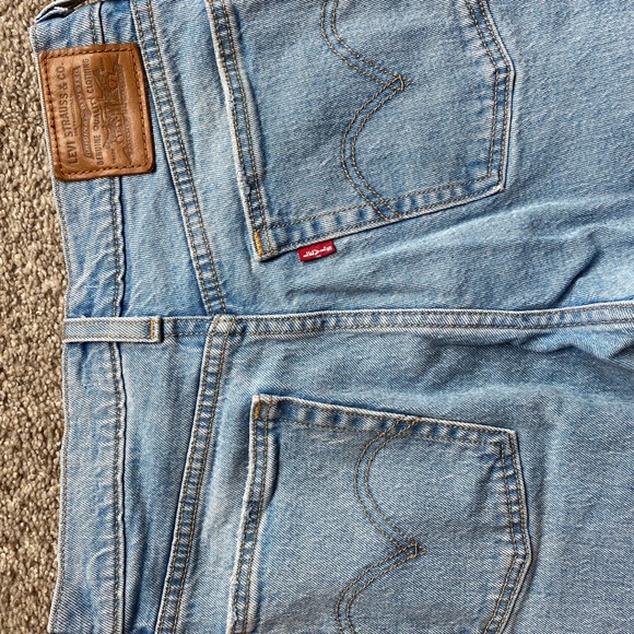 Levi Wedgie Straight Leg Jeans - Picture 6 of 6